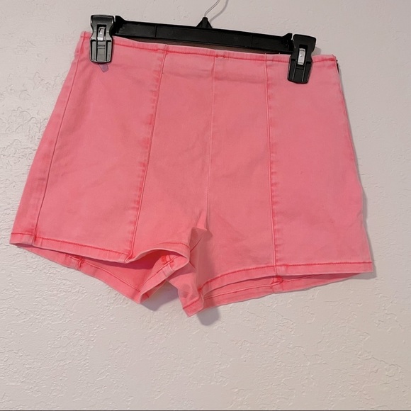 Hollister Women's / Juniors New Pink High Rise Shorts Side Zipper Size‎ 5 W 27​ - Picture 1 of 6